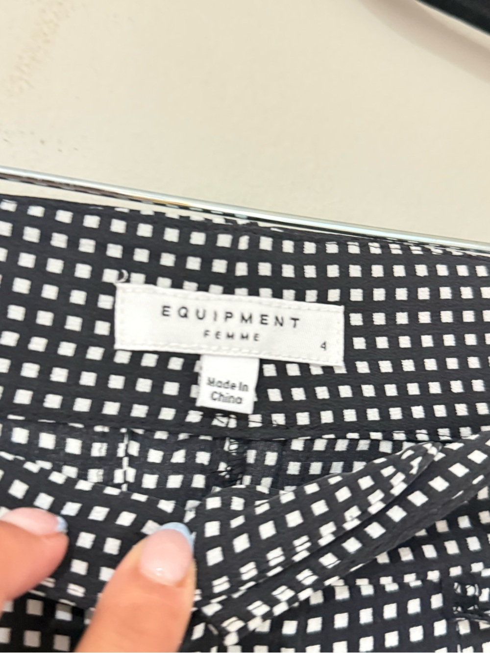 Equipment Femme 100% Silk Gingham Wide Leg Crop Pants Size 4 NWT - Picture 5 of 6